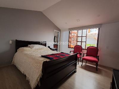 Casa de 5 alcobas en venta en El Recreo De Los Frailes, Bogotá, 320 m² · foto 10 de 17