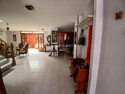 Casa de 4 alcobas en venta en Malibu, Bogotá, 350 m² · foto 2 de 20