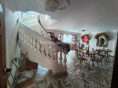 Casa de 5 alcobas en venta en Las Mercedes, Palmira, 500 m² · foto 4 de 20