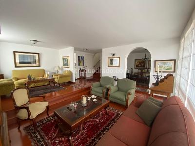 Casa en venta en Niza, Bogotá · foto 2 de 12