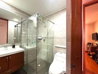Apartamento de 3 alcobas en venta en Chico Santa Barbara, Bogotá, 88 m² · foto 12 de 12
