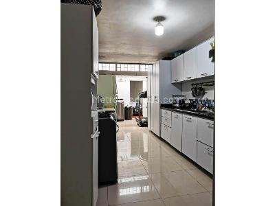 Casa de 5 alcobas en venta en El Polo, Bogotá, 148 m² · foto 3 de 13