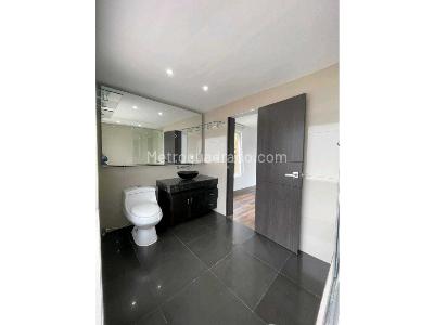 Casa en venta en San Jose De Bavaria, Bogotá · foto 8 de 20