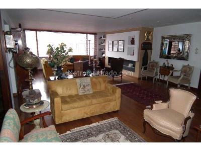 Apartamento de 3 alcobas en venta en Santa Barbara, Bogotá, 154 m² · foto 1 de 15