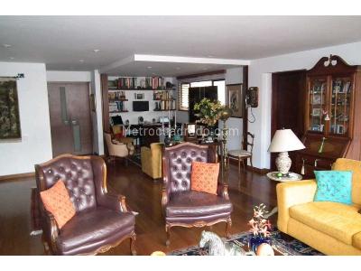 Apartamento de 3 alcobas en venta en Santa Barbara, Bogotá, 154 m² · foto 5 de 15
