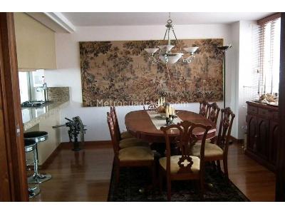 Apartamento de 3 alcobas en venta en Santa Barbara, Bogotá, 154 m² · foto 8 de 15