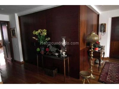 Apartamento de 3 alcobas en venta en Santa Barbara, Bogotá, 154 m² · foto 13 de 15