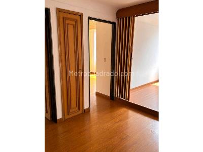 Apartamento en venta en Santa Barbara, Bogotá · foto 7 de 10