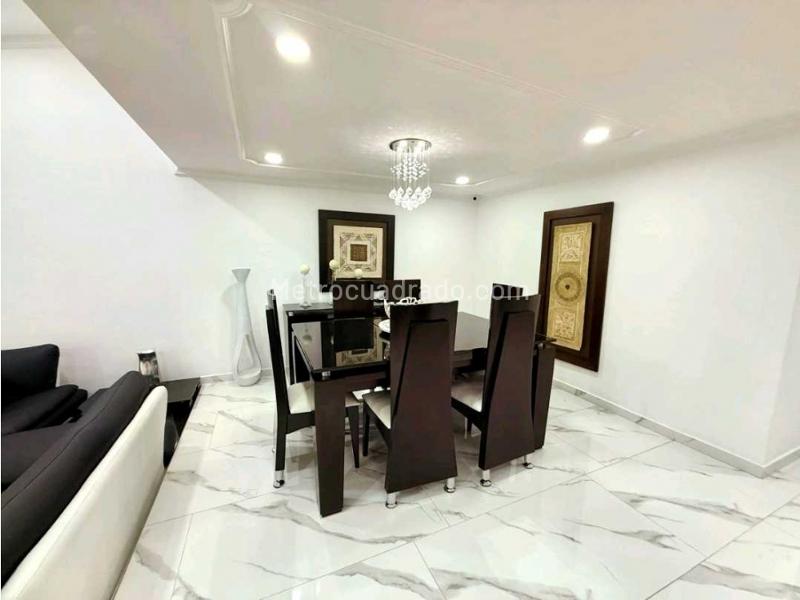 Casa en Venta, Niza, Bogotá D.C. - Widok 2