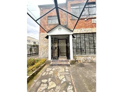 Casa de 5 alcobas en venta en Teusaquillo, Bogotá, 276 m² · foto 3 de 20