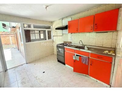 Casa de 5 alcobas en venta en Velodromo, Bogotá, 208 m² · foto 3 de 15