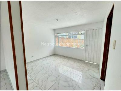 Casa de 5 alcobas en venta en Velodromo, Bogotá, 208 m² · foto 4 de 15