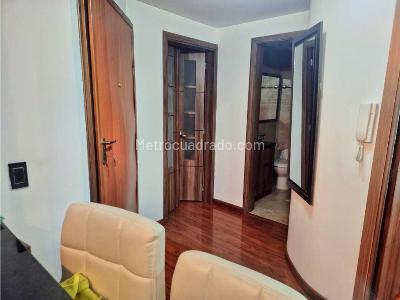 Apartaestudio en venta en Los Rosales, Bogotá, 39 m² · foto 4 de 8