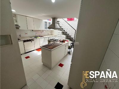 Casa de 5 alcobas en venta en El Contador, Bogotá, 260 m² · foto 13 de 20