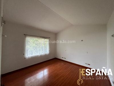 Casa de 5 alcobas en venta en El Contador, Bogotá, 260 m² · foto 16 de 20