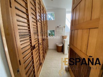 Casa de 4 alcobas en venta en Girardot, Girardot, 528 m² · foto 10 de 14