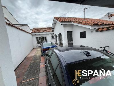 Casa de 4 alcobas en venta en Nueva Autopista Norte, Bogotá, 405 m² · foto 13 de 18
