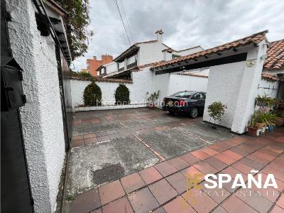 Casa de 4 alcobas en venta en Nueva Autopista Norte, Bogotá, 405 m² · foto 15 de 18