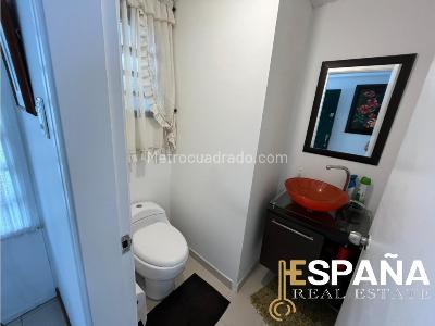 Casa de 4 alcobas en venta en Nueva Autopista Norte, Bogotá, 410 m² · foto 2 de 15
