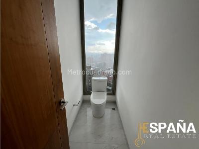 Apartamento de 3 alcobas en venta en Los Rosales, Bogotá, 533 m² · foto 3 de 20