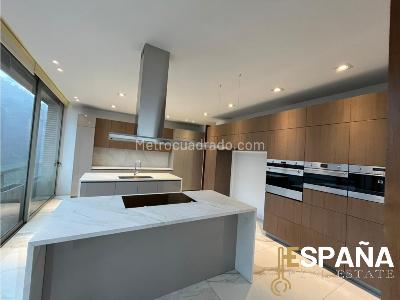 Apartamento de 3 alcobas en venta en Los Rosales, Bogotá, 533 m² · foto 8 de 20