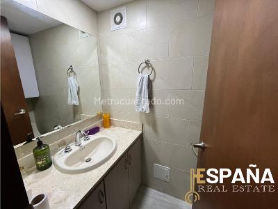 Apartamento en venta en Lagos De Cordoba, Bogotá · foto 12 de 13