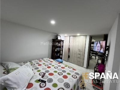 Apartamento en venta en Lagos De Cordoba, Bogotá · foto 2 de 13