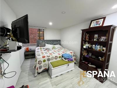 Apartamento en venta en Lagos De Cordoba, Bogotá · foto 3 de 13