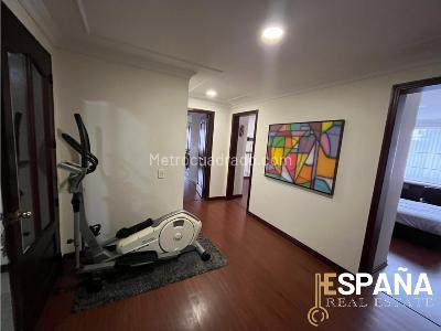 Apartamento de 4 alcobas en venta en La Calleja, Bogotá, 176 m² · foto 2 de 20