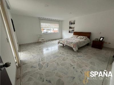 Casa de 4 alcobas en venta en El Verguel, Ibagué, 460 m² · foto 5 de 19