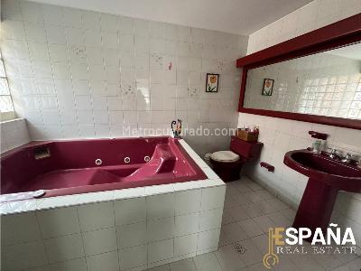 Casa de 4 alcobas en venta en El Verguel, Ibagué, 460 m² · foto 6 de 19