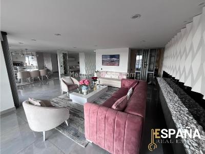 Apartamento de 5 alcobas en venta en La Calleja, Bogotá, 240 m² · foto 2 de 20