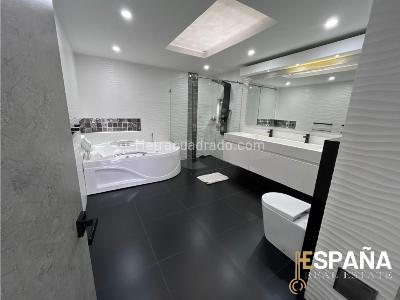 Apartamento de 5 alcobas en venta en La Calleja, Bogotá, 240 m² · foto 4 de 20