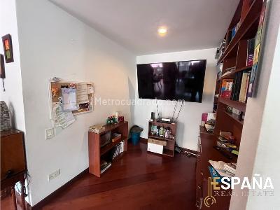 Apartamento en venta en Lagos De Cordoba, Bogotá · foto 3 de 20