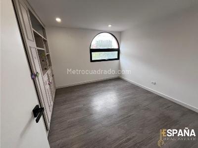 Apartamento de 4 alcobas en venta en El Castillo, Bogotá, 362 m² · foto 11 de 20