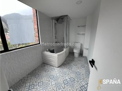Apartamento de 4 alcobas en venta en El Castillo, Bogotá, 362 m² · foto 17 de 20