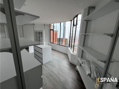 Apartamento de 4 alcobas en venta en El Castillo, Bogotá, 362 m² · foto 19 de 20