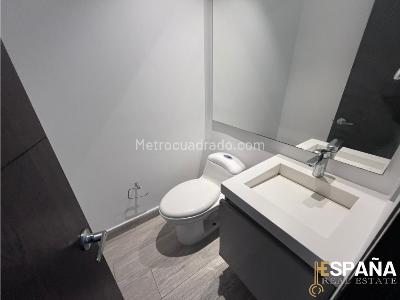 Apartamento de 3 alcobas en venta en La Esperanza Norte, Bogotá, 158 m² · foto 3 de 20