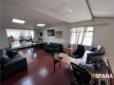 Casa de 3 alcobas en venta en Normandia, Bogotá, 360 m² · foto 12 de 20