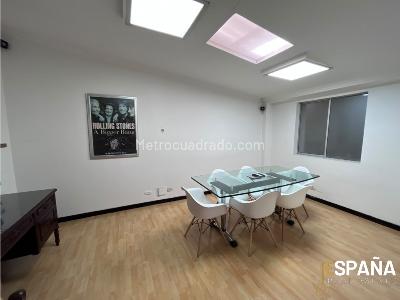 Casa de 3 alcobas en venta en Normandia, Bogotá, 360 m² · foto 13 de 20