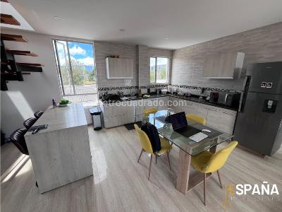 Casa de 3 alcobas en venta en Normandia, Bogotá, 360 m² · foto 8 de 20