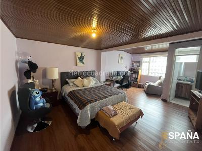 Casa de 4 alcobas en venta en Santa Rosa, Bogotá, 232 m² · foto 14 de 20