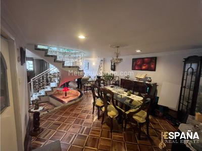 Casa de 4 alcobas en venta en Santa Rosa, Bogotá, 232 m² · foto 2 de 20