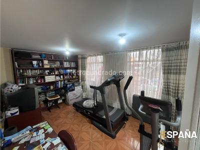 Casa de 4 alcobas en venta en Santa Rosa, Bogotá, 232 m² · foto 3 de 20