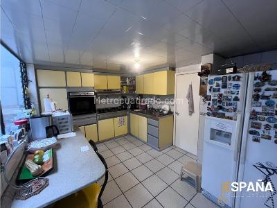 Casa de 4 alcobas en venta en Santa Rosa, Bogotá, 232 m² · foto 5 de 20