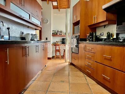 Casa de 4 alcobas en venta en Villas De La Candelaria, Envigado, 595 m² · foto 18 de 20