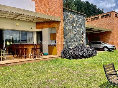 Casa de 4 alcobas en venta en Villas De La Candelaria, Envigado, 595 m² · foto 3 de 20