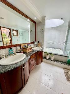 Casa de 5 alcobas en venta en La Calera, Medellín, 634 m² · foto 16 de 20