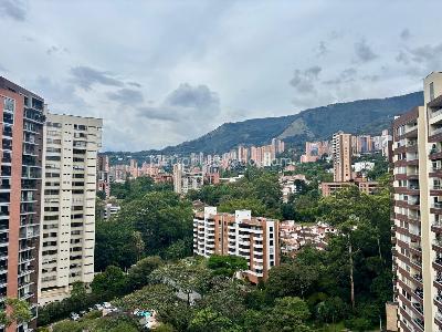 Apartamento de 3 alcobas en venta en Los Balsos, Medellín, 123 m² · foto 7 de 19