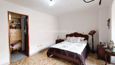 Apartamento de 4 alcobas en venta en Calasanz Parte Alta, Medellín, 149 m² · foto 9 de 20